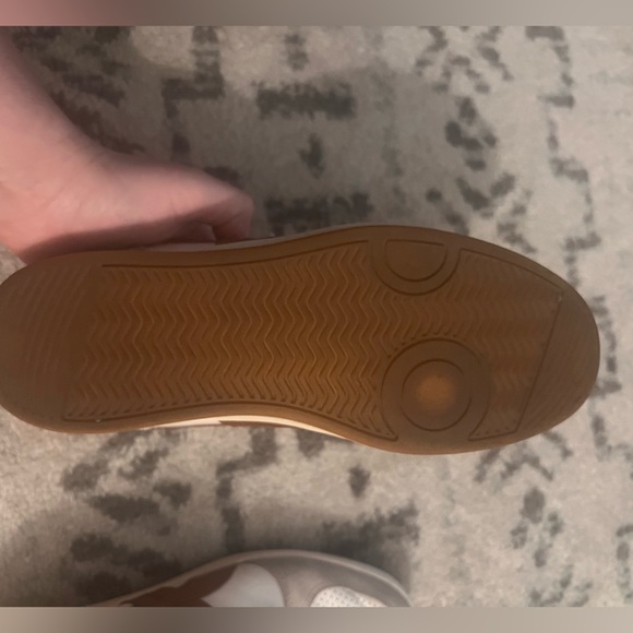 USED TORY BURCH HOWELL COURT LINED SNEAKERS SZ 8! - Picture 3 of 13